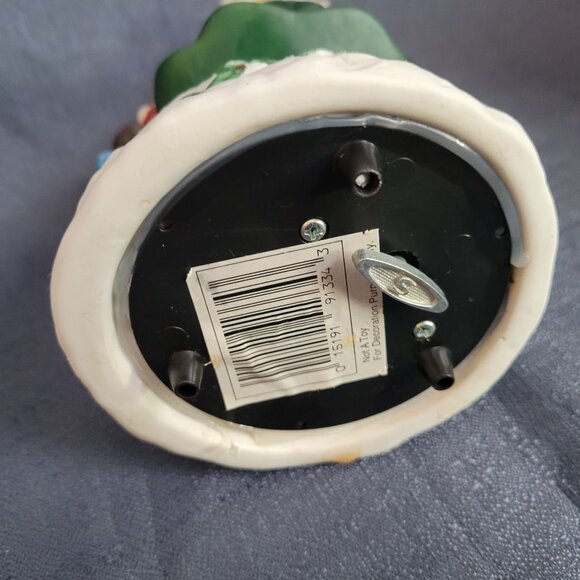 Vintage Christmas Figurine With Violinist Snowman & Dog On Snow - Picture 2 of 5